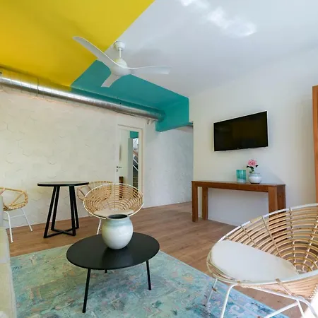 Blanca Hotel *